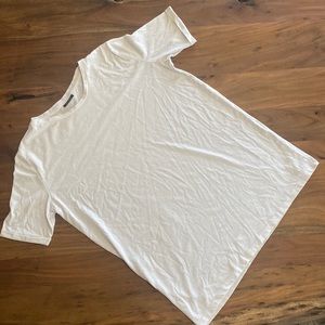 Oversized white tshirt